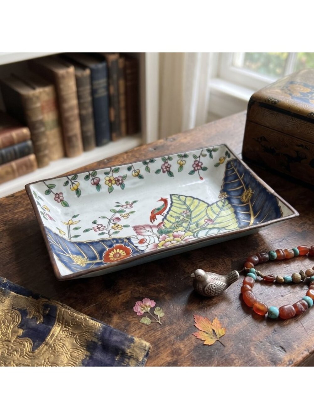 Vintage Chinemel B. Yee Enameled Mottahedeh Tobacco Leaf Tray